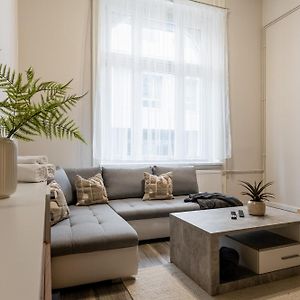 Appartement à 3 Chambres à Coucher