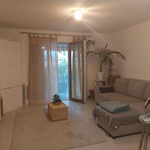 Appartement à 2 Chambres à Coucher