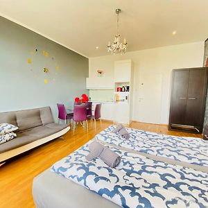 Appartement à 2 Chambres à Coucher