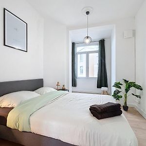 Appartement à 2 Chambres à Coucher