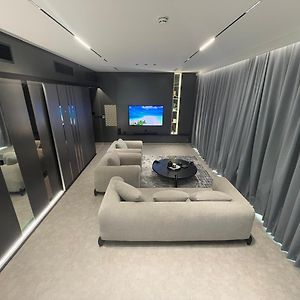 Appartement de Luxe à 2 Chambres à Coucher