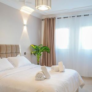 Appartement à 3 Chambres à Coucher