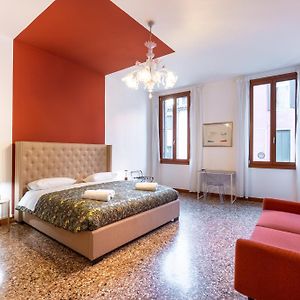 Appartement à 3 Chambres à Coucher