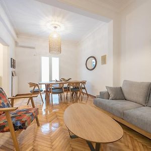 Appartement de Luxe à 2 Chambres à Coucher