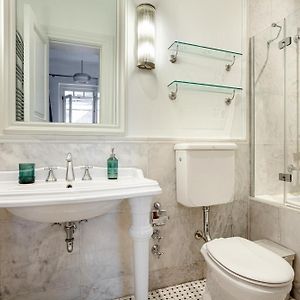 Appartement à 3 Chambres à Coucher