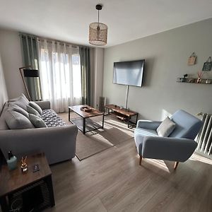 Appartement à 2 Chambres à Coucher