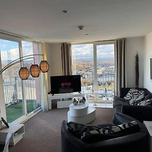 Walking Distance From Etihad And Coop Arena Parking Free