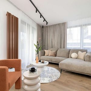 Appartement à 3 Chambres à Coucher