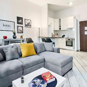 Appartement à 2 Chambres à Coucher