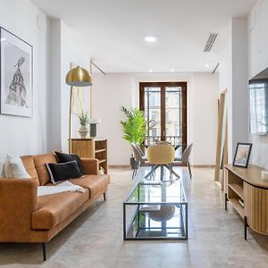 Appartement à 3 Chambres à Coucher