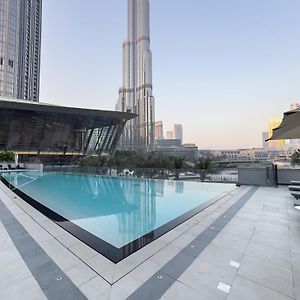 Signature Series 1 Bedroom Apartment I Free Parking, Gym, Pool I Playstation 5 I By Skyline Serenity