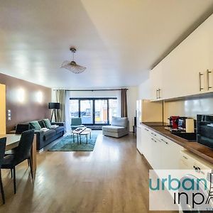 Urban Flat 194 - Spacious 3 Bedroom Montmartre