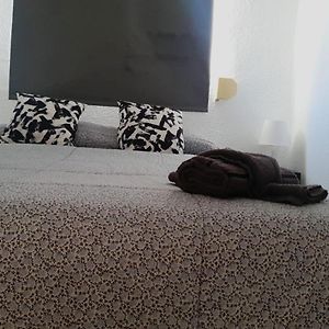 Habitacion Matrimonio Tranquila En Vivienda Compartida