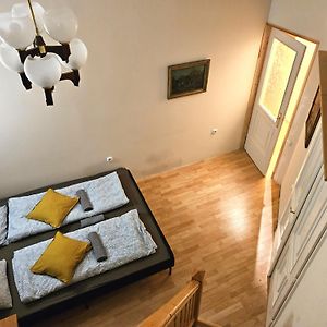 Appartement Familial à 2 Chambres à Coucher