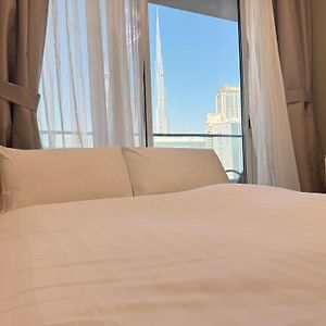 Burj Khalifa View 1 Bedroom Apartment With Balcony For Up To 4 Person