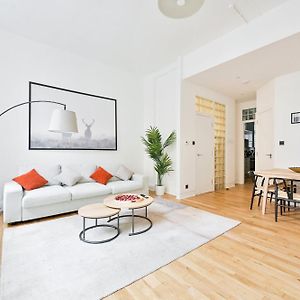 Appartement à 2 Chambres à Coucher