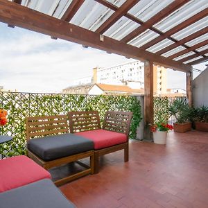 Appartement à 2 Chambres à Coucher