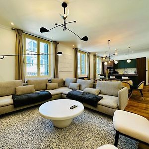 Appartement de Luxe à 4 Chambres à Coucher