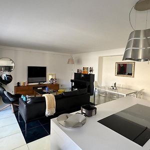 Appartement à 3 Chambres à Coucher