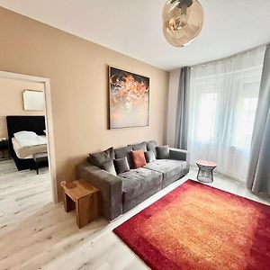 Appartement à 2 Chambres à Coucher