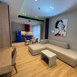Si Hotel Tirana