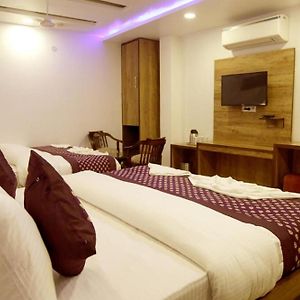 Hotel True Stay At New Delhi Railway Station