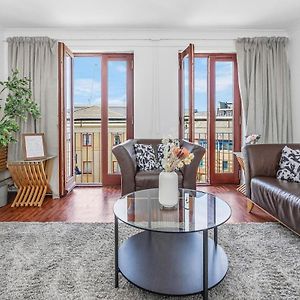 Modern 2 Bedroom Apartment In City Centre