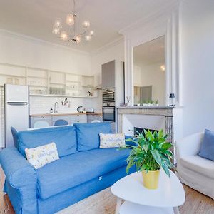 Appartement à 2 Chambres à Coucher