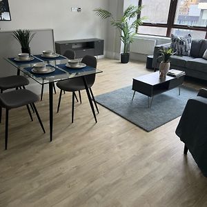 Appartement à 2 Chambres à Coucher