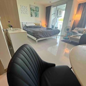 Stunning Unit Situated In Pattaya