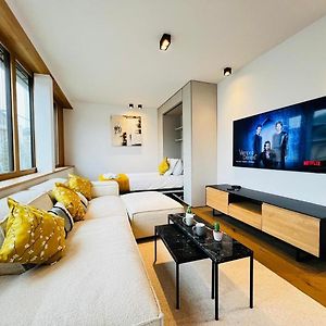 Appartement à 2 Chambres à Coucher