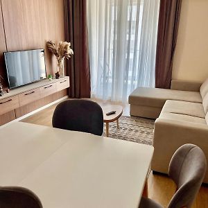 Appartement à 2 Chambres à Coucher