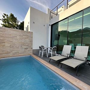 Villa à 2 Chambres à Coucher