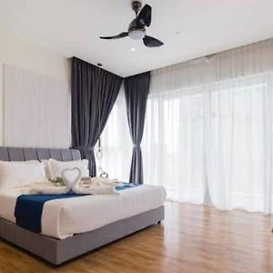 Quill Residence Twin Towers By Spg