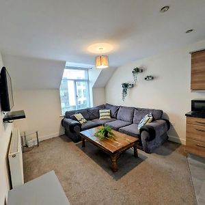 Appartement à 2 Chambres à Coucher