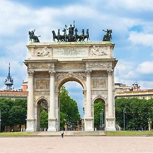 Lovely 2 Room Penthouse At Arco Della Pace