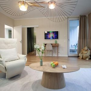 Berlin Hautnah! Designer-Apartment An Der Spree