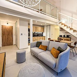 Appartement à 3 Chambres à Coucher