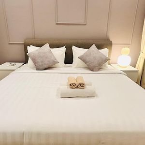 Appartement de Luxe à 2 Chambres à Coucher