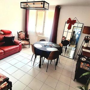 Appartement à 3 Chambres à Coucher