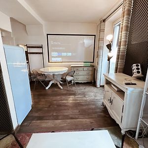 05 Grand Studio Near Chatelet