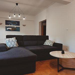 Appartement à 3 Chambres à Coucher