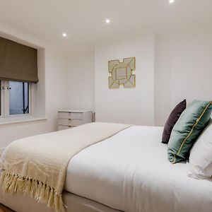 Appartement de Luxe à 2 Chambres à Coucher
