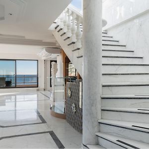 Appartement à 3 Chambres à Coucher