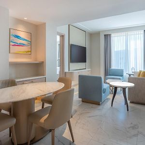 Suite à 2 Chambres à Coucher