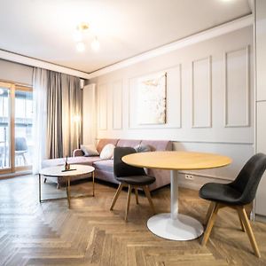 Vipwarsawapartments Amber Mennica Residence