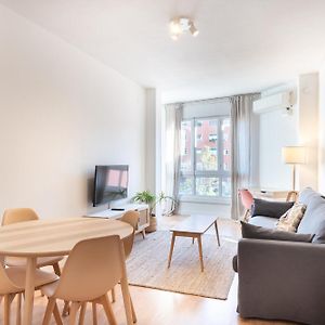 Appartement à 3 Chambres à Coucher