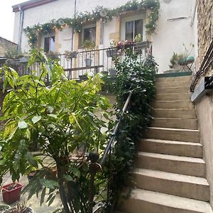 Welcoming, Lovely, Calm & Centrally Located Flat