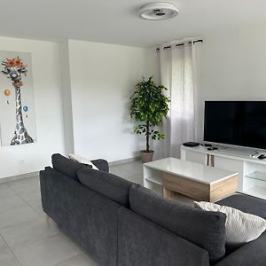 Appartement à 2 Chambres à Coucher