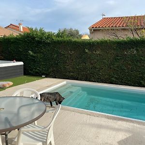 Villa à 2 Chambres à Coucher